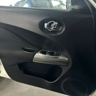 Nissan Juke 1.6 CVT (117л.с.) Nissan Juke 1.6 CVT (117л.с.)