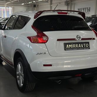 Nissan Juke 1.6 CVT (117л.с.) Nissan Juke 1.6 CVT (117л.с.)