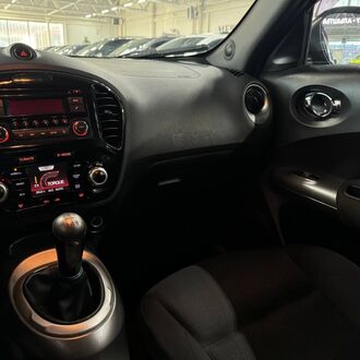 Nissan Juke 1.6 MT (л.с.) Nissan Juke 1.6 MT (л.с.)