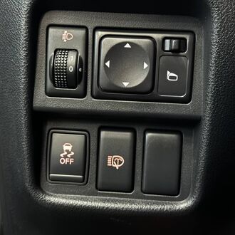 Nissan Juke 1.6 MT (л.с.) Nissan Juke 1.6 MT (л.с.)