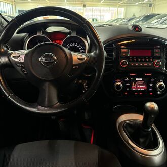 Nissan Juke 1.6 MT (л.с.) Nissan Juke 1.6 MT (л.с.)