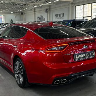 Kia Stinger 2.0 AT (247л.с.) Kia Stinger 2.0 AT (247л.с.)