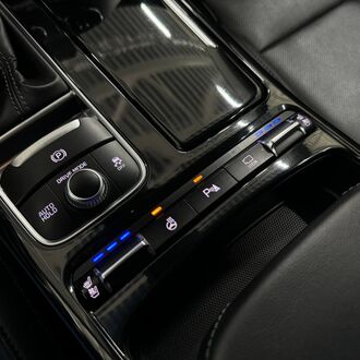 Kia Stinger 2.0 AT (247л.с.) Kia Stinger 2.0 AT (247л.с.)