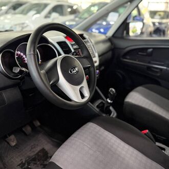 KIA VENGA 1.4 MT (90 л.с.) KIA VENGA 1.4 MT (90 л.с.)