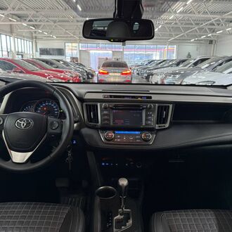 Toyota RAV4 AWD 2.0 AT (145 л.с.) Toyota RAV4 AWD 2.0 AT (145 л.с.)
