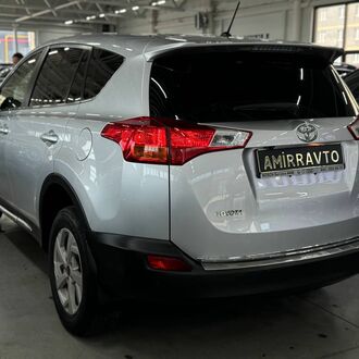 Toyota RAV4 AWD 2.0 AT (145 л.с.) Toyota RAV4 AWD 2.0 AT (145 л.с.)
