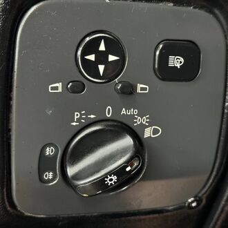 Mercedes-Benz G-Class 5.0 AT (296л.с.) Mercedes-Benz G-Class 5.0 AT (296л.с.)