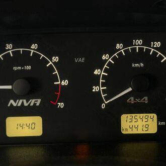 Chevrolet Niva 1.6 MT (79 л.с.) Chevrolet Niva 1.6 MT (79 л.с.)