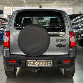 Chevrolet Niva 1.6 MT (79 л.с.) Chevrolet Niva 1.6 MT (79 л.с.)