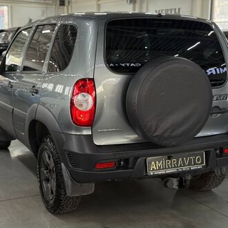 Chevrolet Niva 1.6 MT (79 л.с.) Chevrolet Niva 1.6 MT (79 л.с.)