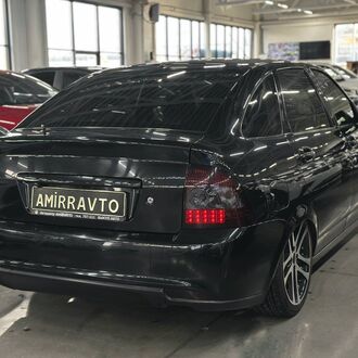 Lada Priora 1.6 MT (97 л.с.) Lada Priora 1.6 MT (97 л.с.)