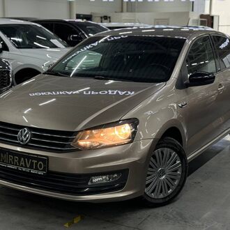 Volkswagen Polo 1.6 AT (110 л.с.)
