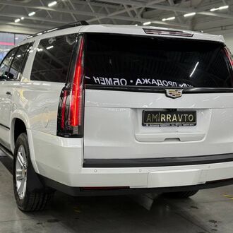 Cadillac Escalade ESV Platinum 6.2 AT (426л.с.) Cadillac Escalade ESV Platinum 6.2 AT (426л.с.)