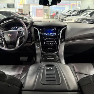 Cadillac Escalade ESV Platinum 6.2 AT (426л.с.) Cadillac Escalade ESV Platinum 6.2 AT (426л.с.)