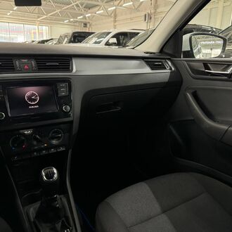 Skoda Rapid 1.6 MT (90л.с.) Skoda Rapid 1.6 MT (90л.с.)