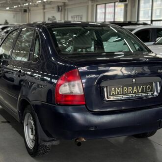 Lada Kalina 1.6 МT (80 л.с.) Lada Kalina 1.6 МT (80 л.с.)