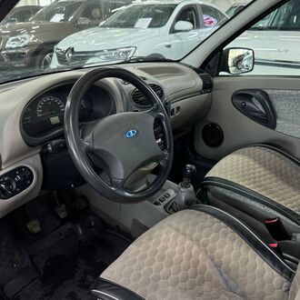 Lada Kalina 1.6 МT (80 л.с.) Lada Kalina 1.6 МT (80 л.с.)