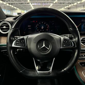 Mercedes Benz E-Class 2.0 AT (184л.с.) Mercedes Benz E-Class 2.0 AT (184л.с.)