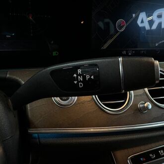 Mercedes Benz E-Class 2.0 AT (184л.с.) Mercedes Benz E-Class 2.0 AT (184л.с.)