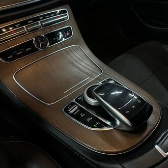 Mercedes Benz E-Class 2.0 AT (184л.с.) Mercedes Benz E-Class 2.0 AT (184л.с.)