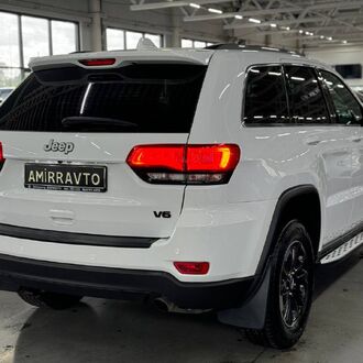 Jeep Grand Cherokee 3.0 AT AWD (238л.с.) Jeep Grand Cherokee 3.0 AT AWD (238л.с.)