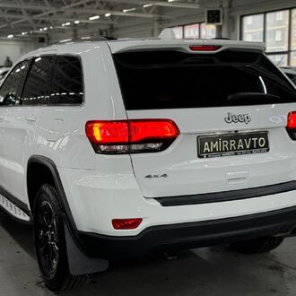 Jeep Grand Cherokee 3.0 AT AWD (238л.с.) Jeep Grand Cherokee 3.0 AT AWD (238л.с.)