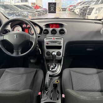 Peugeot 308 1.6 AT (120 л.с.) Peugeot 308 1.6 AT (120 л.с.)