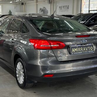 Ford Focus 1.6 AT (104 л.с) Ford Focus 1.6 AT (104 л.с)