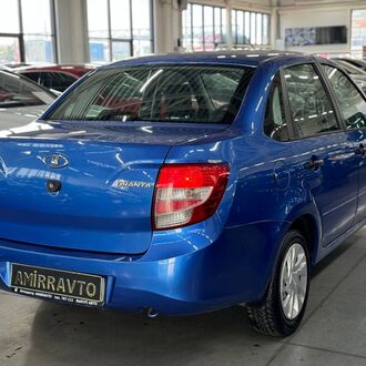 Lada Granta 1.6 MT (106л.с.) Lada Granta 1.6 MT (106л.с.)
