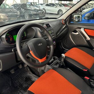 Lada Kalina Cross 1.6 MT (106л.с.) Lada Kalina Cross 1.6 MT (106л.с.)
