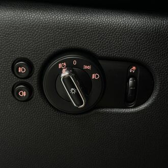 Mini Cooper 1.5 AT (136л.с.) Mini Cooper 1.5 AT (136л.с.)