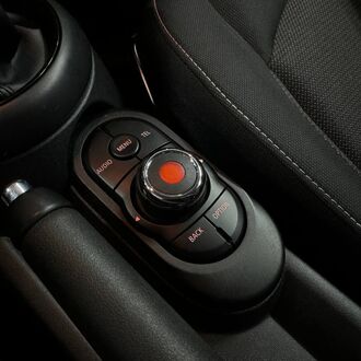 Mini Cooper 1.5 AT (136л.с.) Mini Cooper 1.5 AT (136л.с.)