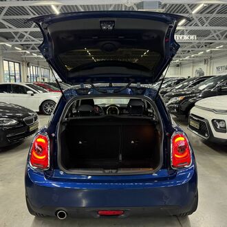 Mini Cooper 1.5 AT (136л.с.) Mini Cooper 1.5 AT (136л.с.)
