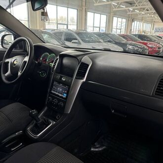 Chevrolet Captiva 2.4 МТ (136 л.с.) Chevrolet Captiva 2.4 МТ (136 л.с.)