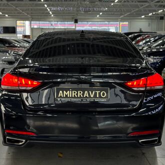 Hyundai Genesis 3.0 AT (245 л.с.) Полный привод Hyundai Genesis 3.0 AT (245 л.с.) Полный привод