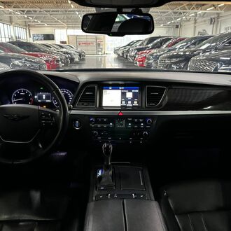 Hyundai Genesis 3.0 AT (245 л.с.) Полный привод Hyundai Genesis 3.0 AT (245 л.с.) Полный привод