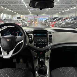 Chevrolet Cruse 1.6 MT (109 л.с) Chevrolet Cruse 1.6 MT (109 л.с)