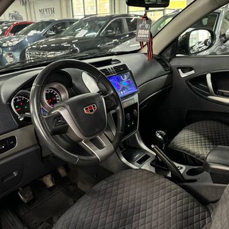 Geely EMGRAND X7 2.0 МТ (138 л.с.) Geely EMGRAND X7 2.0 МТ (138 л.с.)