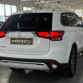 Mitsubishi Outlander III 2.0 CVT полный привод (145л.с) Mitsubishi Outlander III 2.0 CVT полный привод (145л.с)