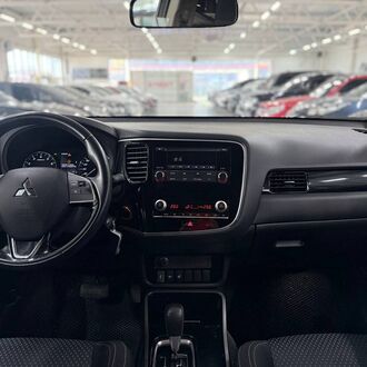 Mitsubishi Outlander III 2.0 CVT полный привод (145л.с) Mitsubishi Outlander III 2.0 CVT полный привод (145л.с)