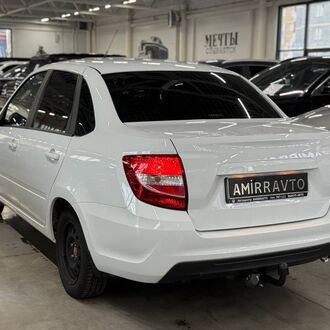 Lada Granta 1.6 MT( 89 л.с) Lada Granta 1.6 MT( 89 л.с)