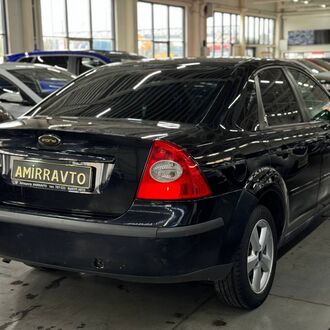 Ford Focus 1.6 AT( 123 л.с) Ford Focus 1.6 AT( 123 л.с)