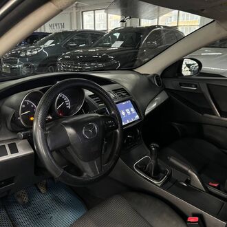 Mazda 3 1.6 AT( 105 л.с) Mazda 3 1.6 AT( 105 л.с)