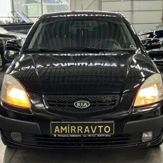 Kia Rio 1.4 AT (97л.с)