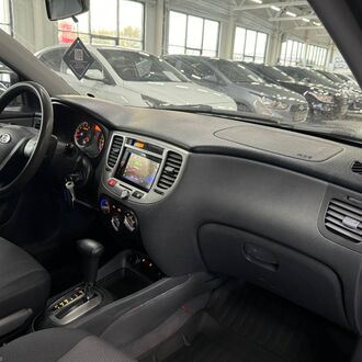 Kia Rio 1.4 AT (97л.с) Kia Rio 1.4 AT (97л.с)