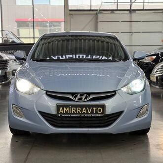 Hyundai Elantra 1.6 MT (132л.с)