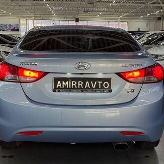 Hyundai Elantra 1.6 MT (132л.с) Hyundai Elantra 1.6 MT (132л.с)