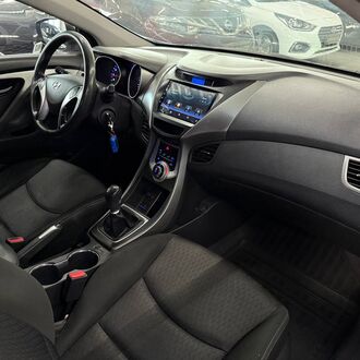 Hyundai Elantra 1.6 MT (132л.с) Hyundai Elantra 1.6 MT (132л.с)