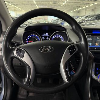 Hyundai Elantra 1.6 MT (132л.с) Hyundai Elantra 1.6 MT (132л.с)