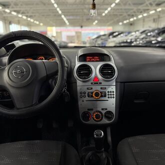 Opel Corsa 1.2МТ Opel Corsa 1.2МТ